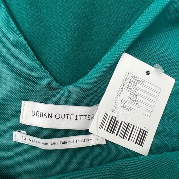 Urban Outfitters US 10 Green UO Maria Ponte Short Sleeve Mini Skater Dress NWT - Picture 7 of 8
